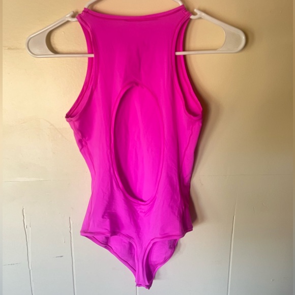 VS PINK THONG BODYSUIT - Picture 3 of 7